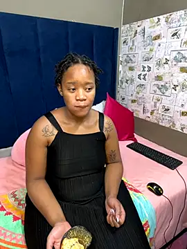 Snapshot of Dirtydaisyxx25 chatting on 10/14/25, 08:42 Dirtydaisyxx25 online show from 10/14/25, 08:42