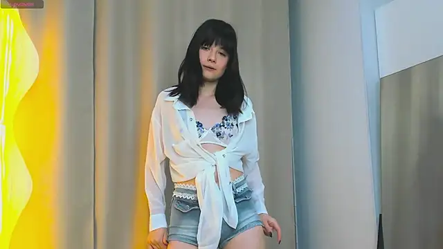 Honeey Beee online show from 09/25/25, 07:28