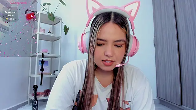 Alana Banana  online show from 10/02/25, 03:30