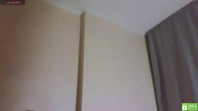 Snapshot of KittenFang chatting on 04/10/26, 08:24 KittenFang online show from 04/10/26, 08:24