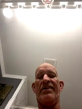 Snapshot of RightSized62 chatting on 09/12/25, 01:00 RightSized62 online show from 09/12/25, 01:00