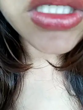 Hott Muskan online show from 09/16/25, 10:49