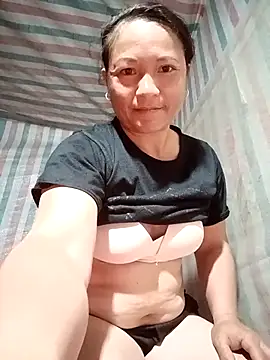 Love-Mama33 online show from 10/20/25, 10:43