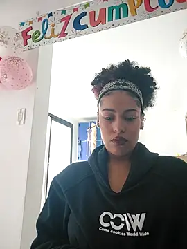 Snapshot of delaylacruz chatting on 10/07/25, 12:46 delaylacruz online show from 10/07/25, 12:46