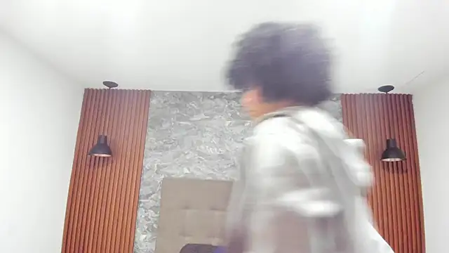 Snapshot of delaylacruz chatting on 10/18/25, 11:11 delaylacruz online show from 10/18/25, 11:11