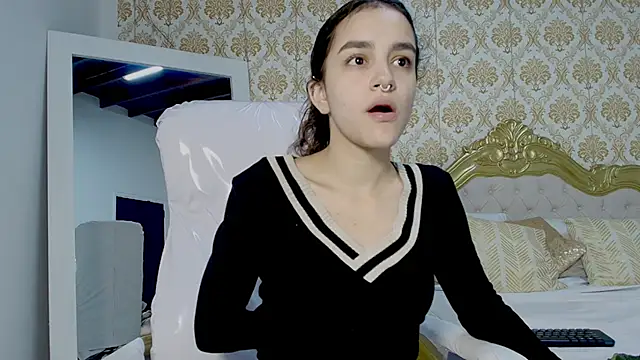 Snapshot of JessB_ chatting on 10/04/25, 07:34 JessB online show from 10/04/25, 07:34