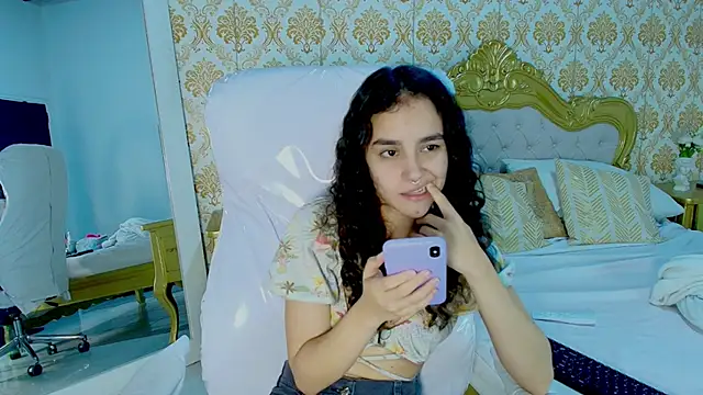 Snapshot of JessB_ chatting on 10/17/25, 08:22 JessB online show from 10/17/25, 08:22