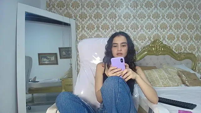 Snapshot of JessB_ chatting on 11/08/25, 07:56 JessB online show from 11/08/25, 07:56