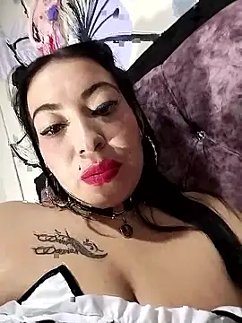 Snapshot of angelicroose2 chatting on 10/26/25, 07:25 angelicroose2 online show from 10/26/25, 07:25