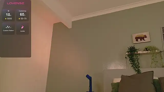 Snapshot of Nickifox__ chatting on 10/10/25, 07:46 Nickifox online show from 10/10/25, 07:46