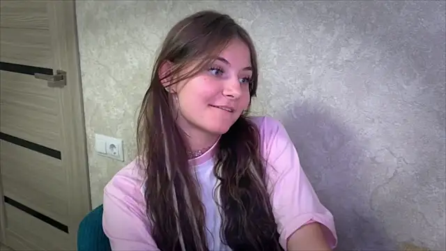 Snapshot of may_rollins chatting on 09/12/25, 09:04 may rollins online show from 09/12/25, 09:04