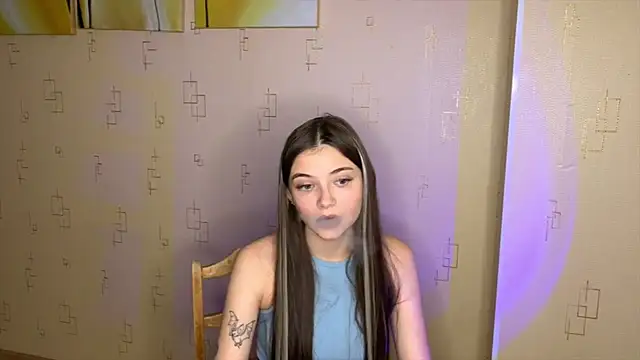 Snapshot of may_rollins chatting on 10/02/25, 03:08 may rollins online show from 10/02/25, 03:08