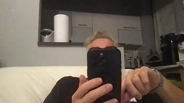 Axl hot online show from 07/13/26, 07:49