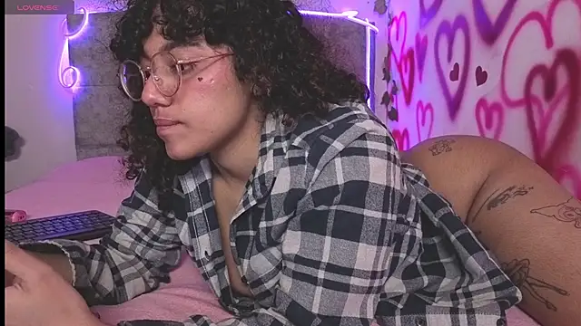 LuckySwagson online show from 11/16/25, 03:12