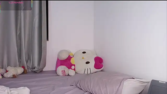 dulceangel   online show from 11/05/25, 04:01