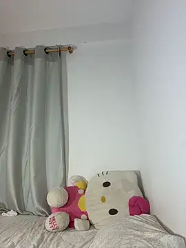 dulceangel   online show from 06/08/26, 03:18