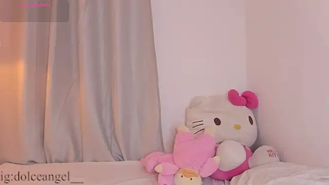dulceangel   online show from 06/15/26, 03:20