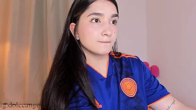 dulceangel   online show from 06/18/26, 03:07