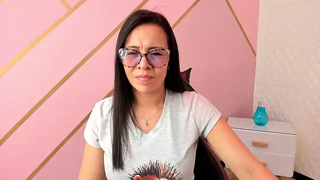 Snapshot of Eva_mermaid chatting on 10/23/25, 02:16 Eva mermaid online show from 10/23/25, 02:16