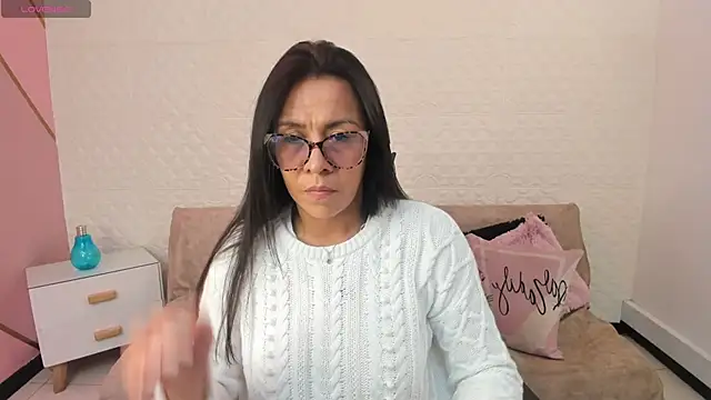 Snapshot of Eva_mermaid chatting on 10/24/25, 02:13 Eva mermaid online show from 10/24/25, 02:13