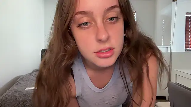 julietmills online show from 10/08/25, 08:39