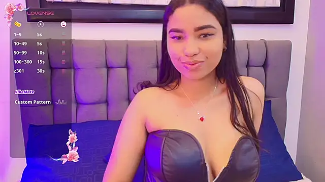 Snapshot of KhateAndersson chatting on 11/03/25, 08:10 KhateAndersson online show from 11/03/25, 08:10