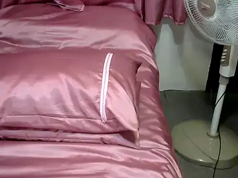 CREAMY BANANA online show from 05/18/26, 11:10