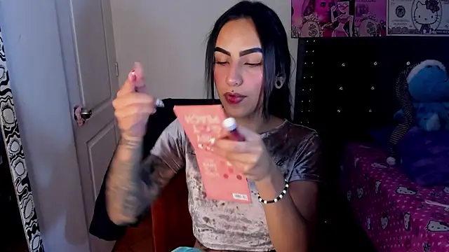 Snapshot of Samanthademonx20_ chatting on 11/27/25, 12:13 Samanthademonx20 online show from 11/27/25, 12:13