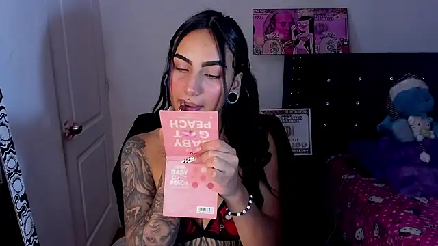 Snapshot of Samanthademonx20_ chatting on 11/30/25, 04:27 Samanthademonx20 online show from 11/30/25, 04:27