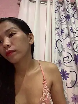 Snapshot of Cleo17 chatting on 12/20/25, 01:07 Cleo17 online show from 12/20/25, 01:07