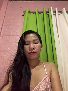 Snapshot of Cleo17 chatting on 03/06/26, 02:13 Cleo17 online show from 03/06/26, 02:13