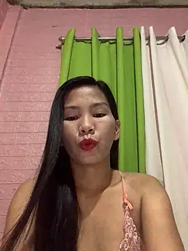 Snapshot of Cleo17 chatting on 04/04/26, 03:31 Cleo17 online show from 04/04/26, 03:31