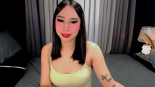 Snapshot of kisha_greyson chatting on 10/19/25, 05:57 kisha greyson online show from 10/19/25, 05:57