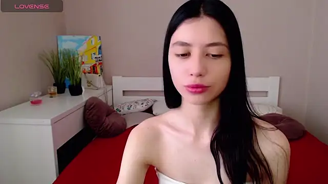 SelinLi online show from 06/21/26, 08:39