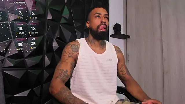 OstinDaniels online show from 10/30/25, 10:21