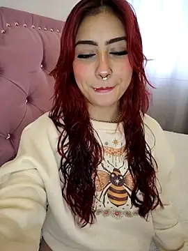 sarah lark  online show from 09/25/25, 12:09