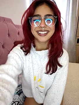 sarah lark  online show from 10/08/25, 12:03