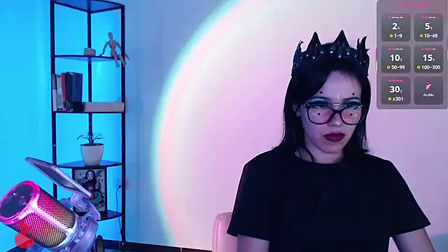 Snapshot of girldom chatting on 11/11/25, 03:56 girldom online show from 11/11/25, 03:56