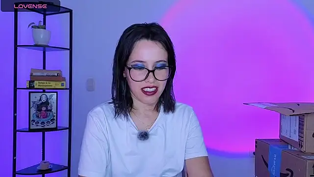 girldom online show from 07/01/26, 05:12