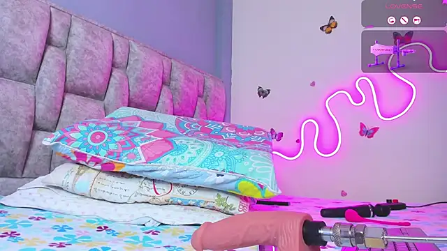 Alhara Luna online show from 12/15/25, 03:00