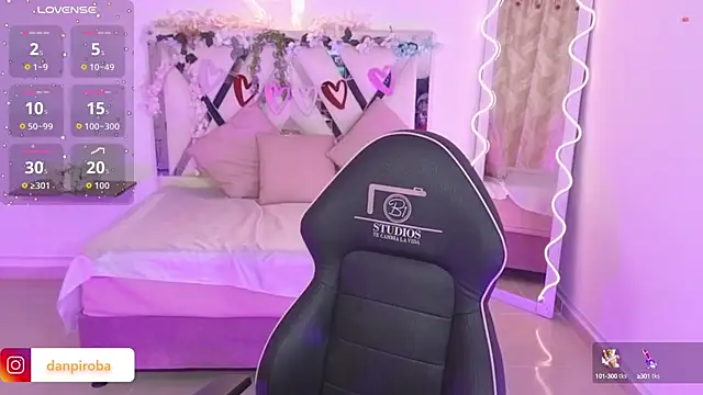 ZURY TAY online show from 09/22/25, 11:56