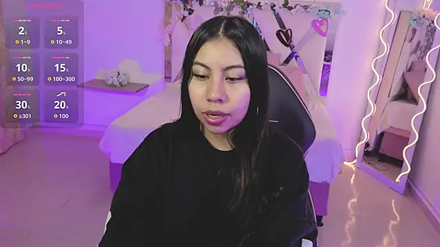 ZURY TAY online show from 10/18/25, 11:55