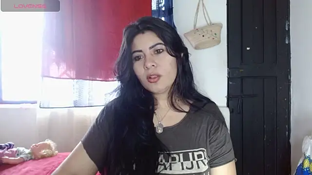 Luna Indiaa online show from 09/18/25, 02:08