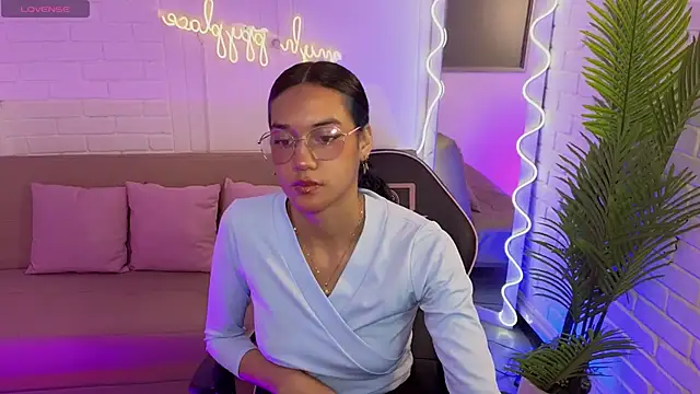 artemiss tay online show from 09/23/25, 07:17