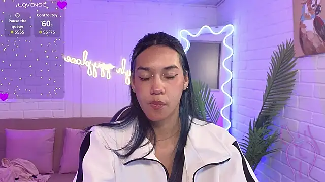 artemiss tay online show from 10/08/25, 07:11