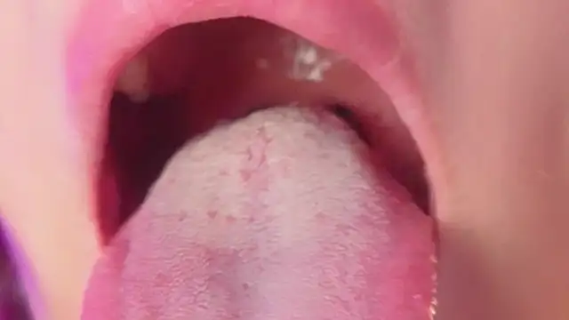 heiley moon online show from 09/28/25, 12:10