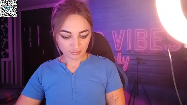 Blonde Temptation online show from 10/17/25, 07:05