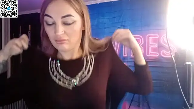 Blonde Temptation online show from 10/27/25, 09:57