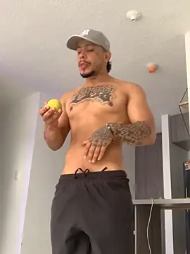 Snapshot of DeimonOficial chatting on 10/12/25, 09:03 DeimonOficial online show from 10/12/25, 09:03