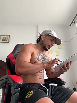 Snapshot of DeimonOficial chatting on 10/15/25, 07:58 DeimonOficial online show from 10/15/25, 07:58